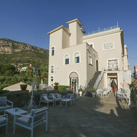 Hotel Royal Hills 4*